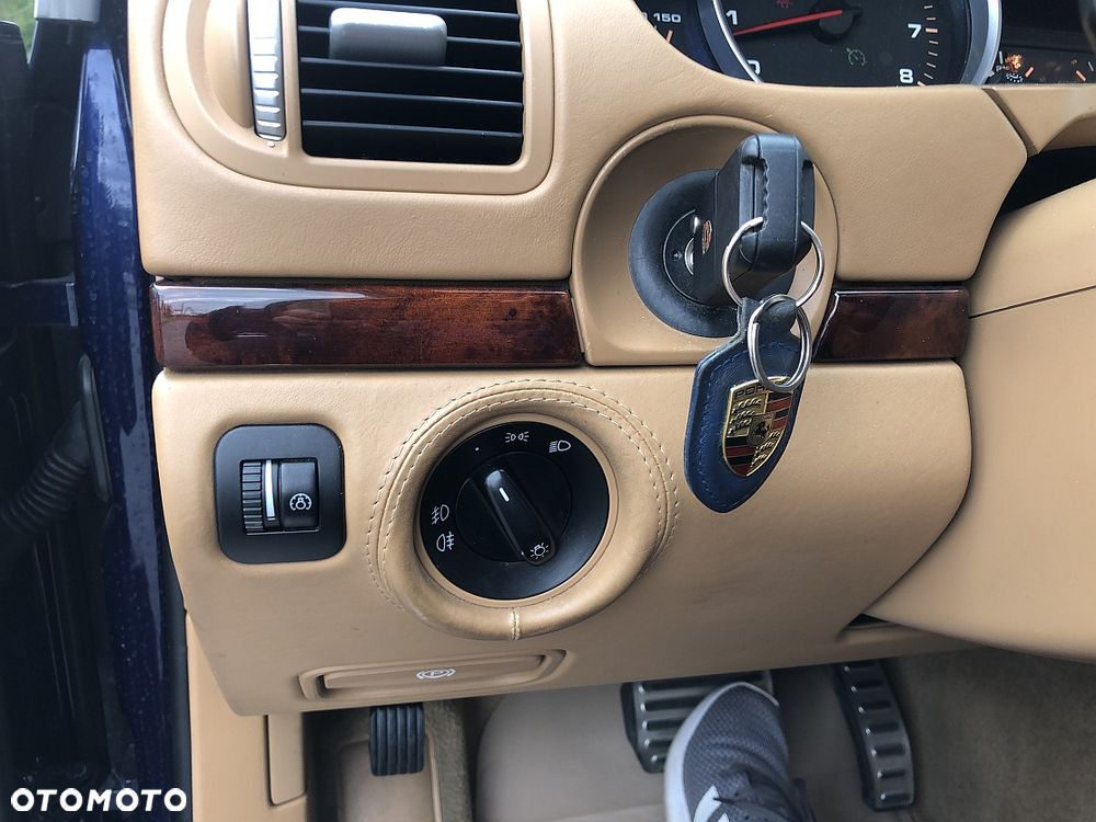 Porsche Cayenne - 20