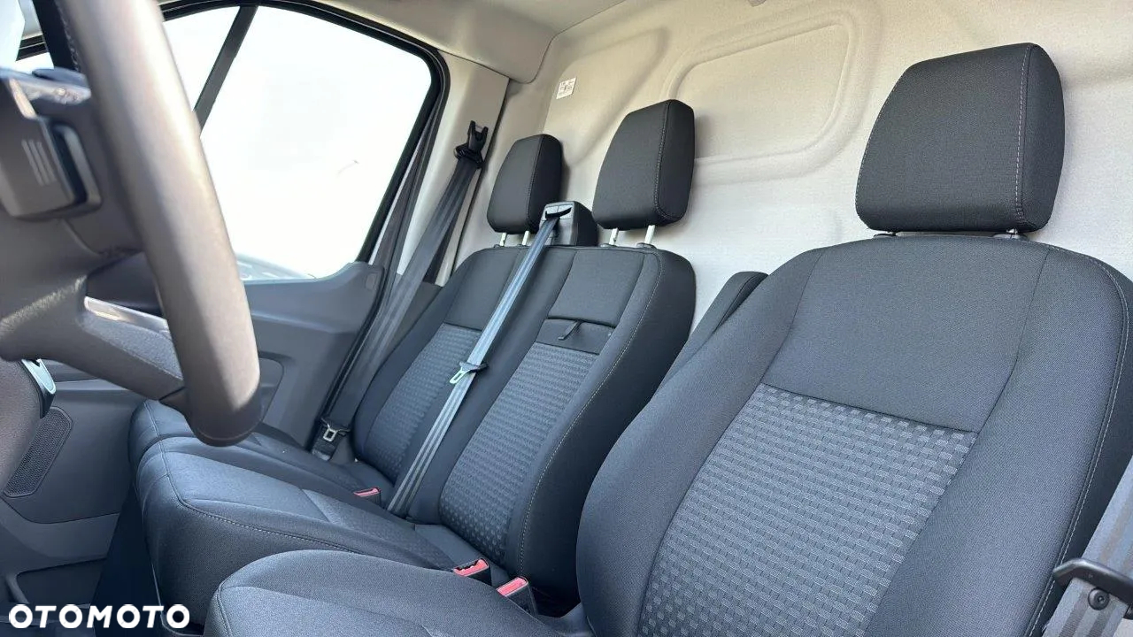 Ford Transit - 11