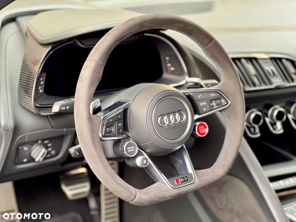 Audi R8 Spyder - 31