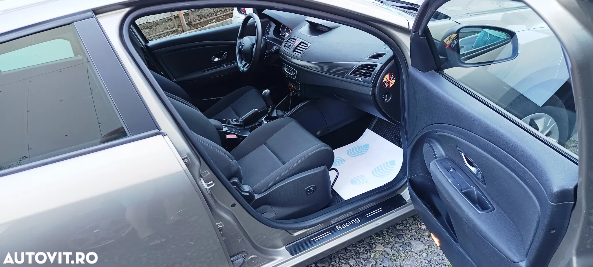 Renault Megane ENERGY dCi 90 EXPERIENCE - 6