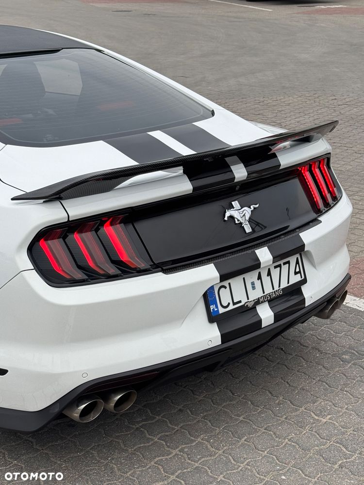 Ford Mustang - 2