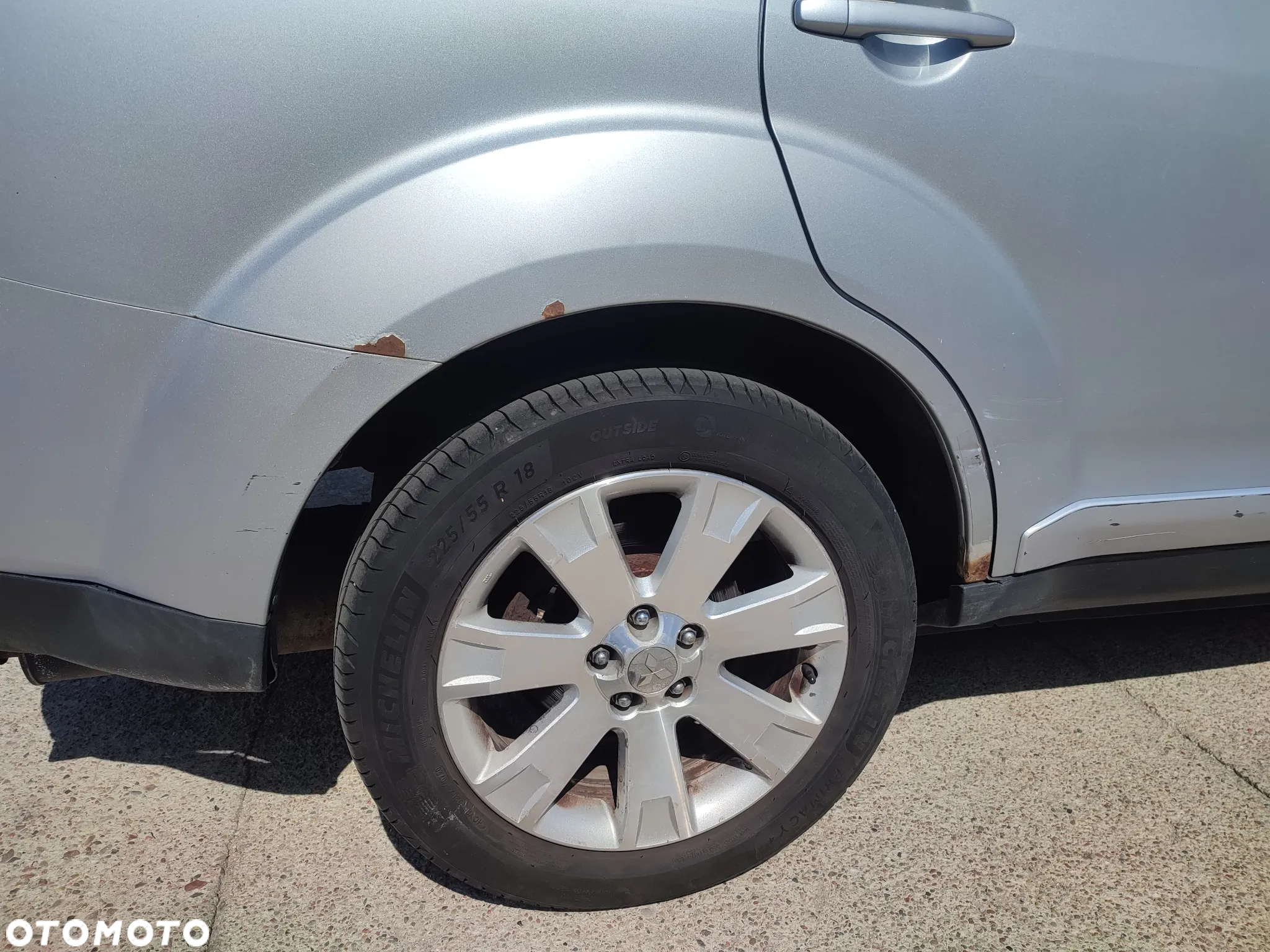Mitsubishi Outlander - 10