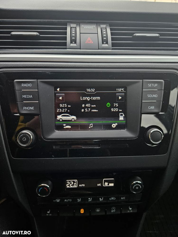 Skoda RAPID 1.2 TSI Ambition - 12