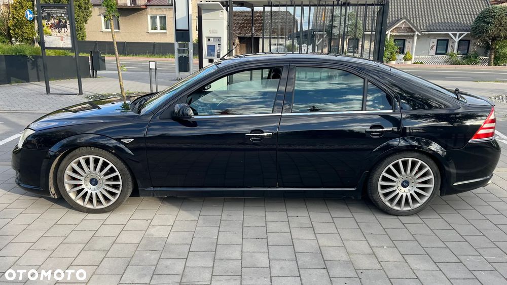 Ford Mondeo 3.0 V6 ST 220 - 2