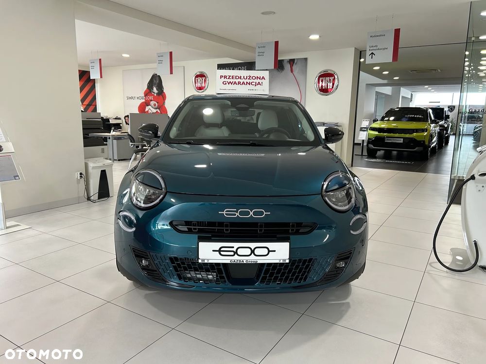 Fiat 600 1.2 Turbo La Prima eDCT - 2