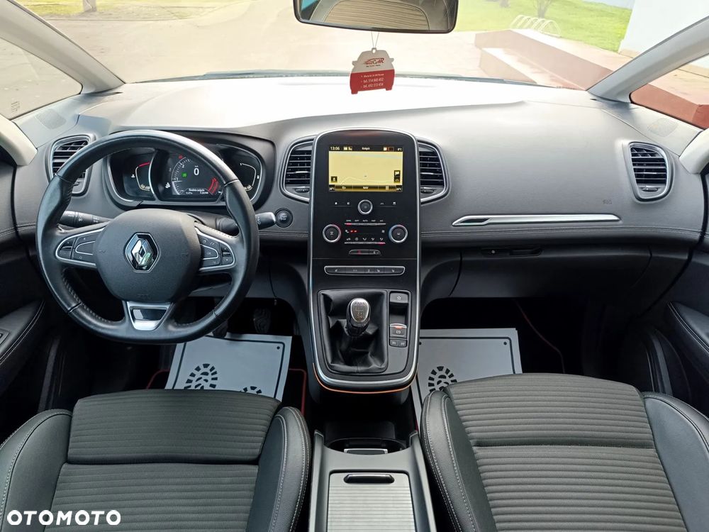 Renault Grand Scenic BLUE dCi 120 BLACK EDITION - 26