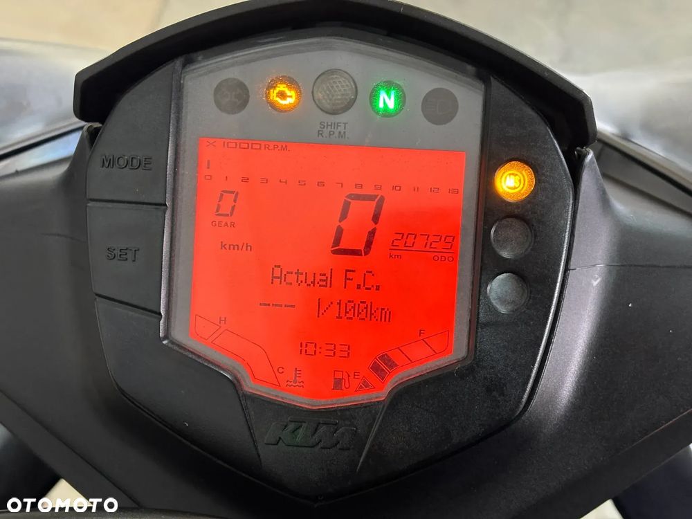 KTM RC 125 - 11
