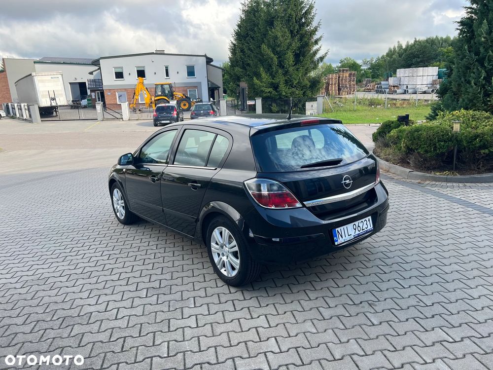Opel Astra 1.6 Edition Sport - 4
