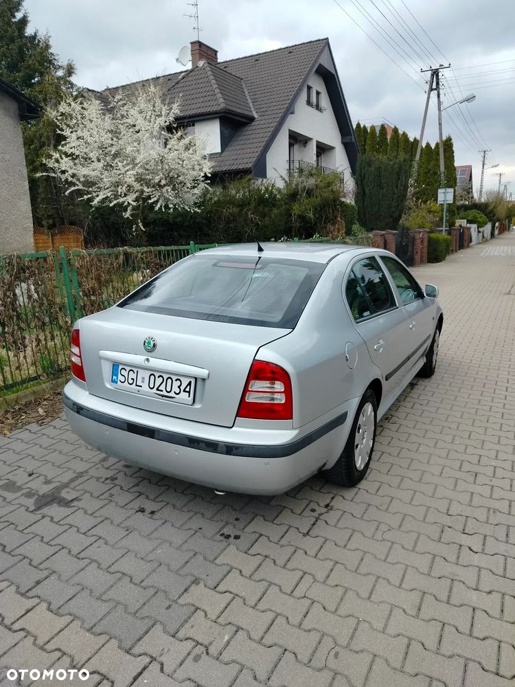 Skoda Octavia 1.6 Tour - 3