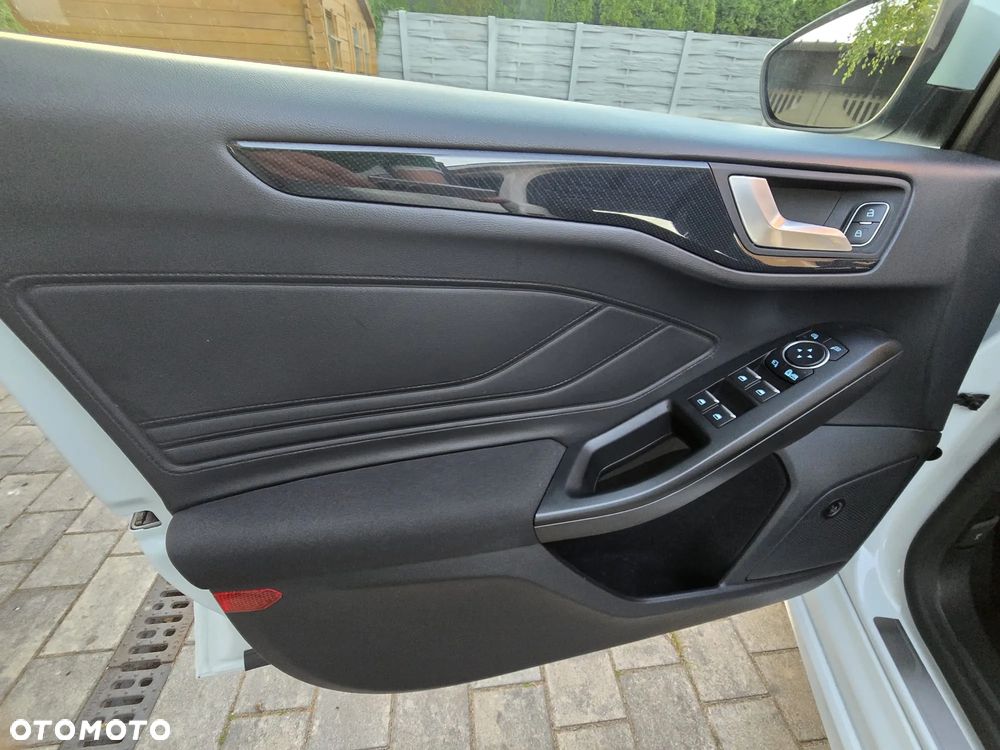 Ford Focus - 39