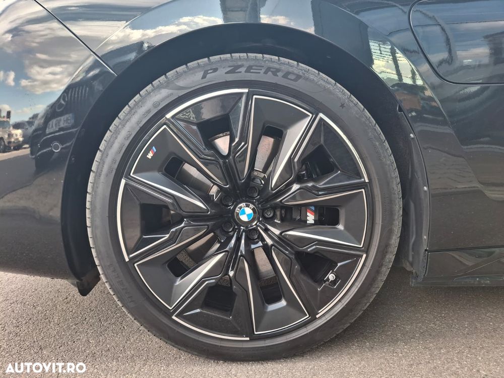 BMW M7 M760e xDrive AT PHEV - 28