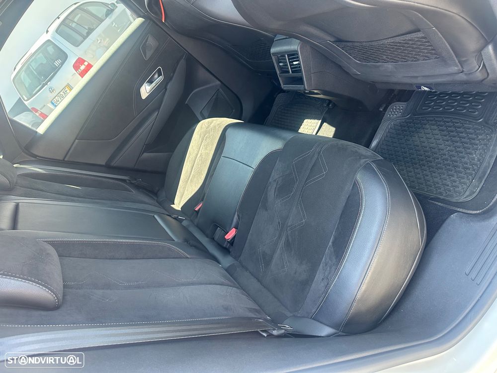 DS DS7 Crossback E-Tense Performance Line EAT8 - 7