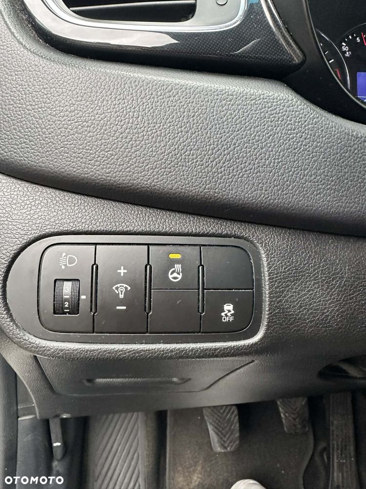 Kia Carens 1.7 CRDi 115 Dream Team Edition - 13