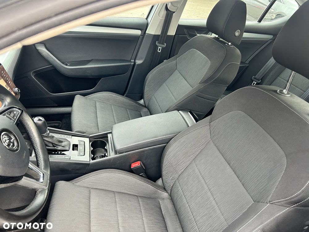 Skoda Superb 1.8 TSI Ambition DSG - 15