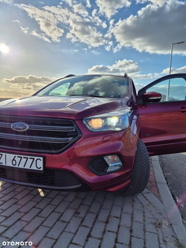 Ford Kuga 2.0 TDCi 4x4 ST-Line - 28
