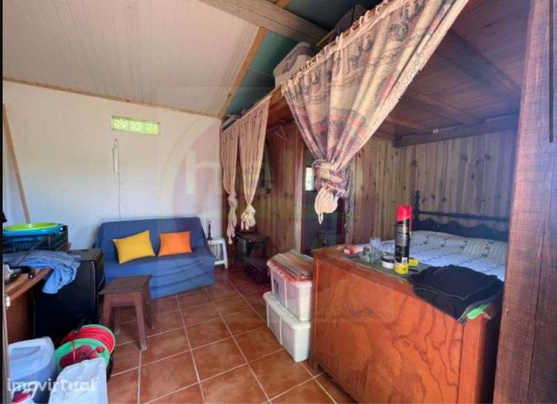 Terreno com vinha e pequeno imovel - Grande imagem: 3/12