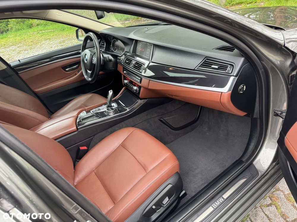 BMW Seria 5 518d Luxury Line - 23