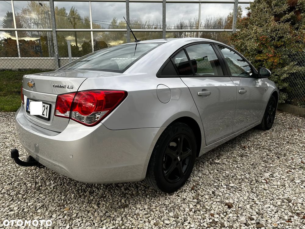 Chevrolet Cruze 1.6 LS - 4