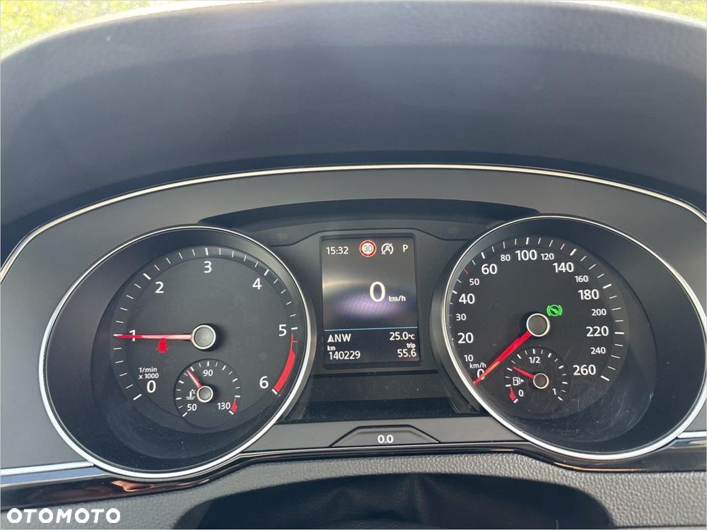 Volkswagen Passat Variant 2.0 TDI EVO Business DSG - 13