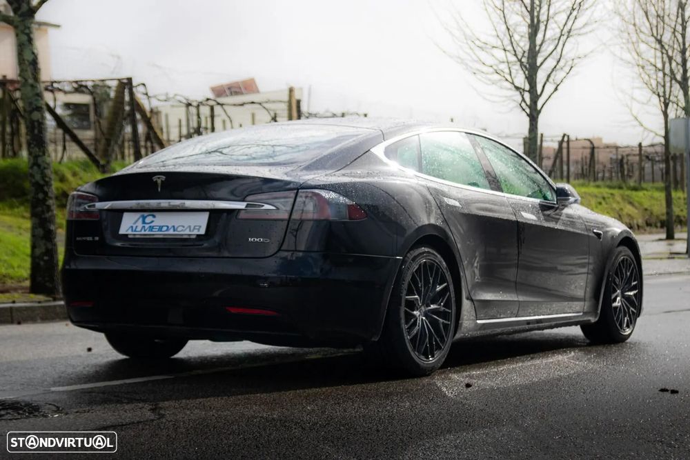 Tesla Model S 100D - 21
