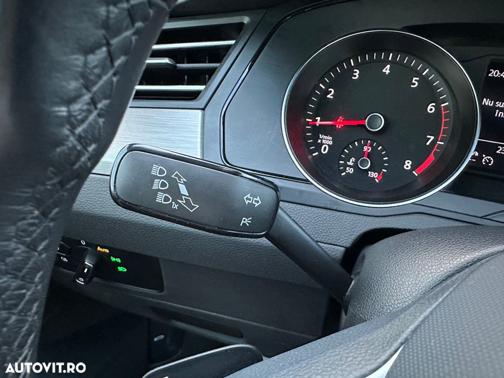 Volkswagen Passat - 23