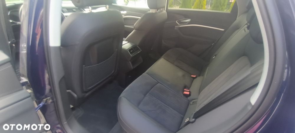 Audi Q8 e-tron - 5