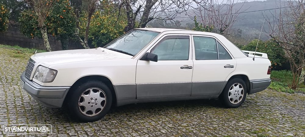 Mercedes-Benz E 200 D - 2