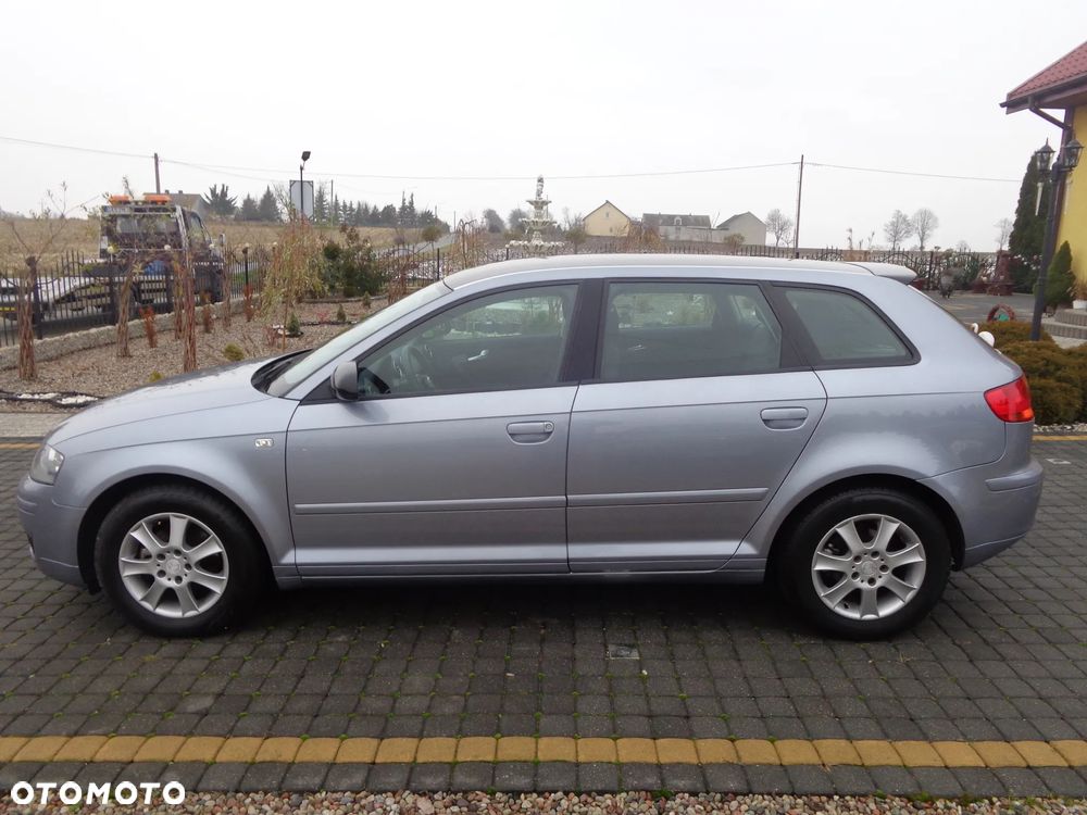 Audi A3 Sportback - 16
