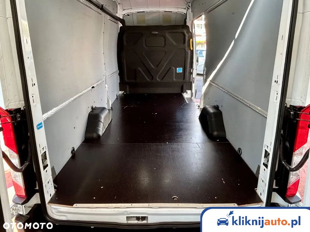 Ford Transit - 10