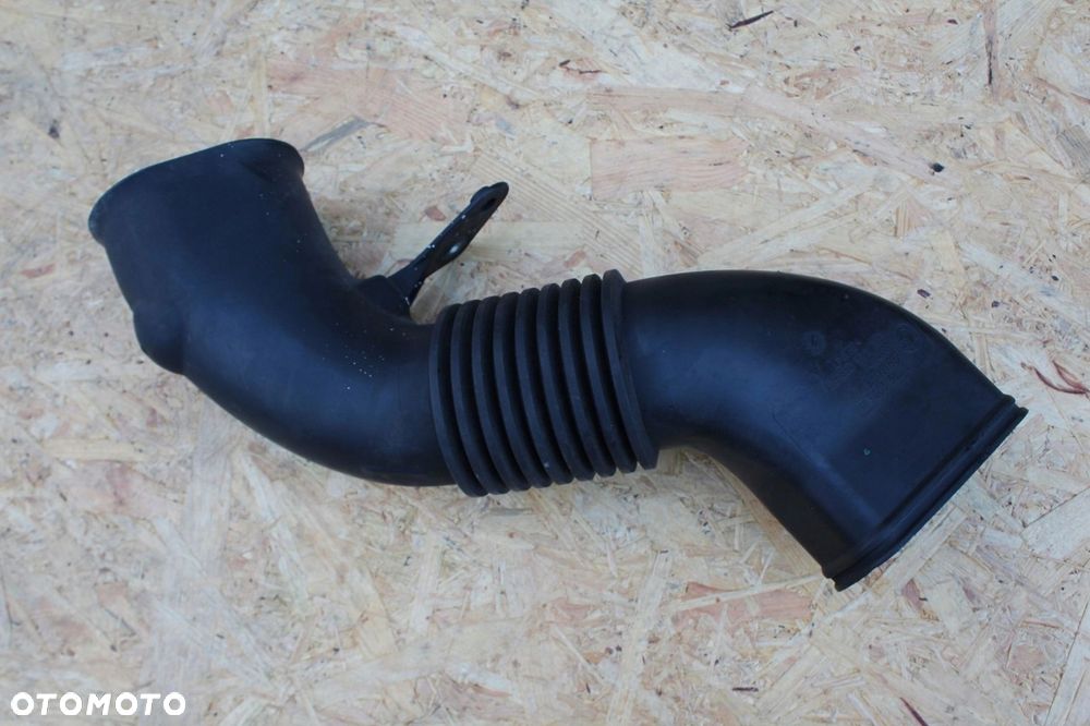 Rura kanał powietrza BMW e60 e61 2.0d 7796270 - 2