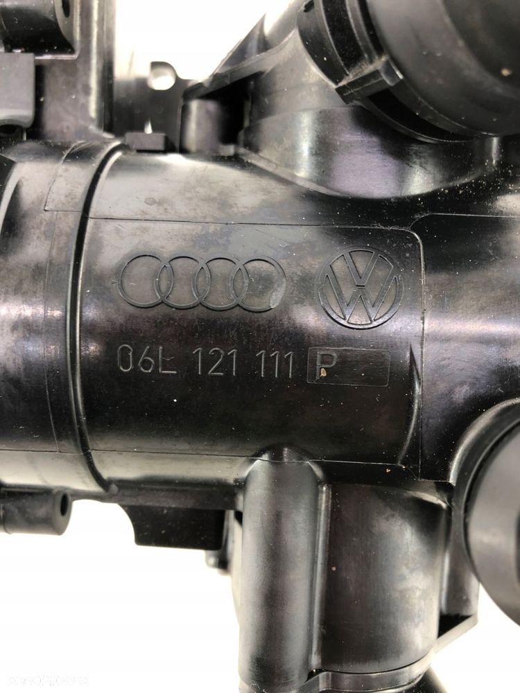 AUDI A4 B9 2.0 TFSI POMPA WODY OBUDOWA TERMOSTATU 06L121012 06L121111 - 4