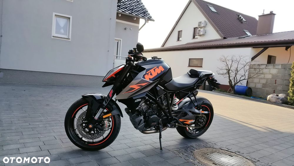 KTM Super Duke - 1