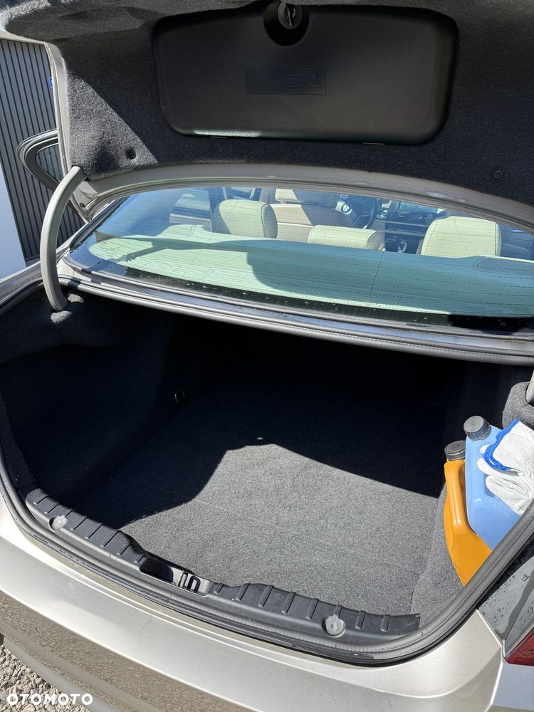 BMW Seria 5 520d - 14