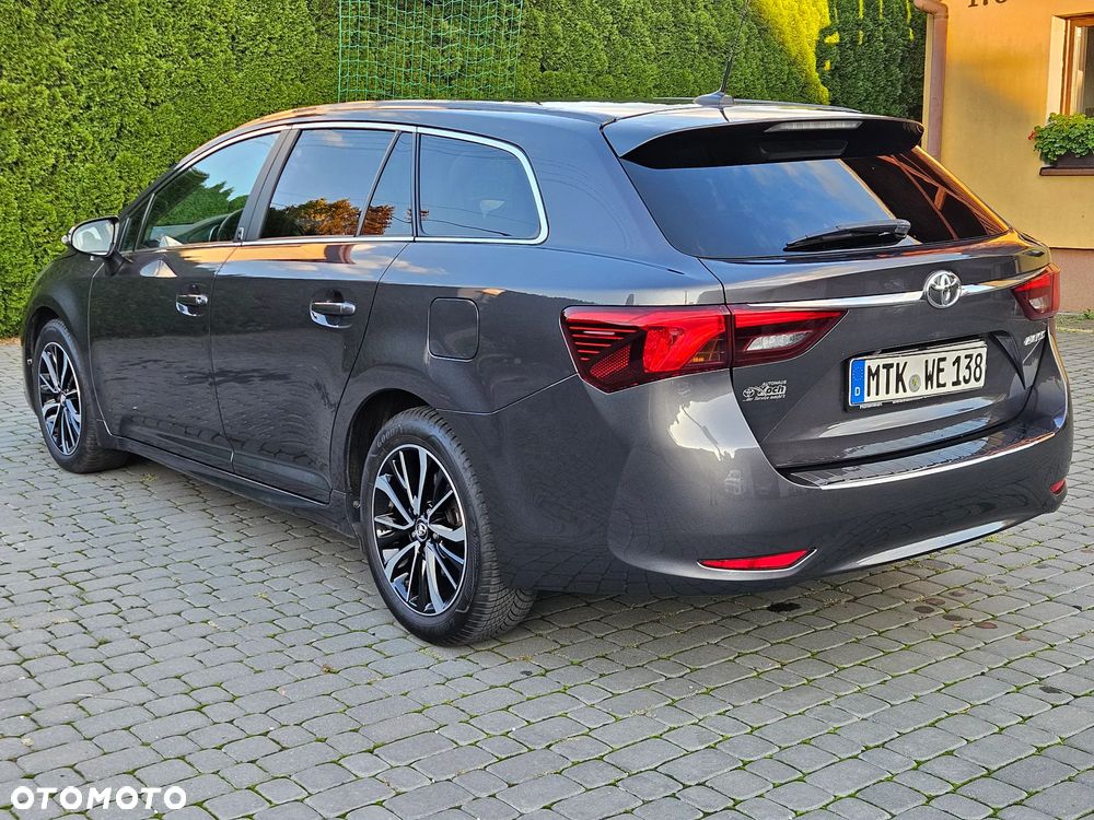 Toyota Avensis - 5