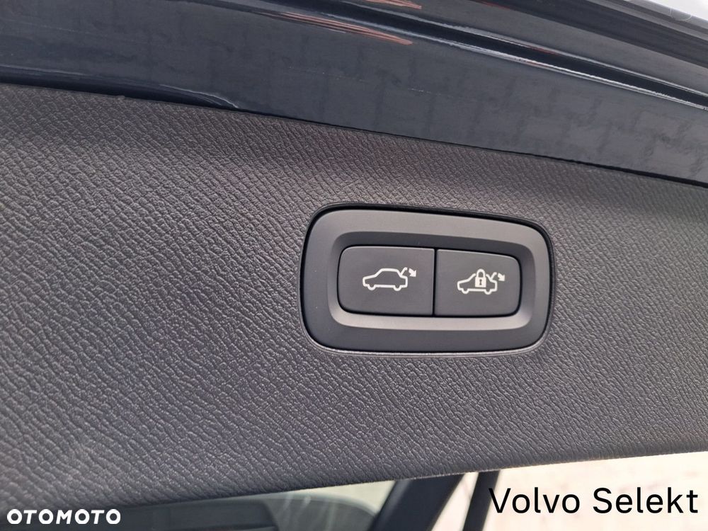 Volvo XC 90 - 22