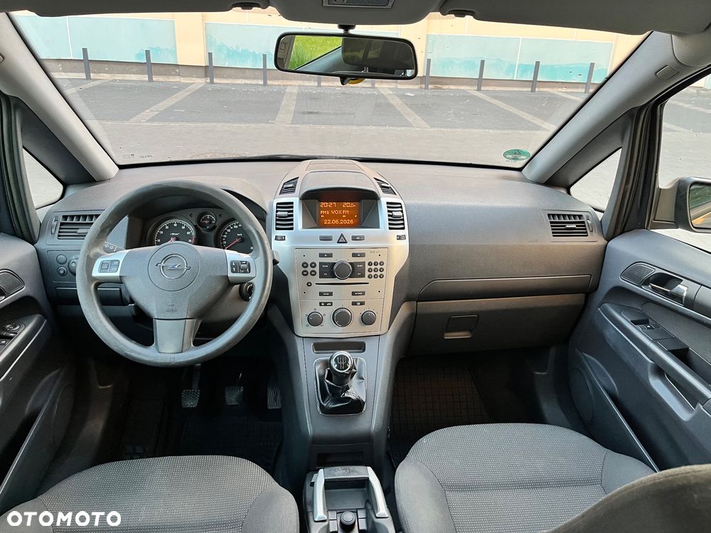 Opel Zafira 1.6 - 8