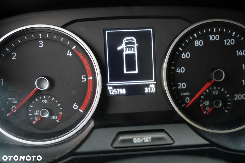 Volkswagen CRAFTER II / 2.0 TDI -177 KM / WYWROTKA / BLIŹNIAK / MANUAL / SPROWADZONY - 39