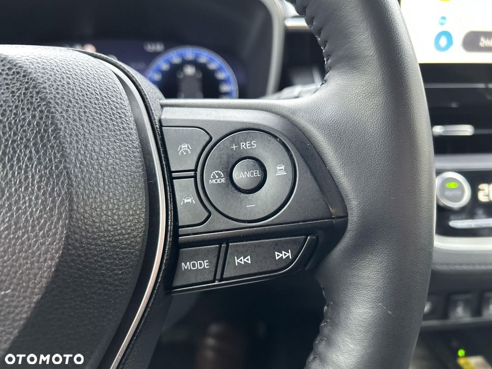 Toyota Corolla Cross - 18
