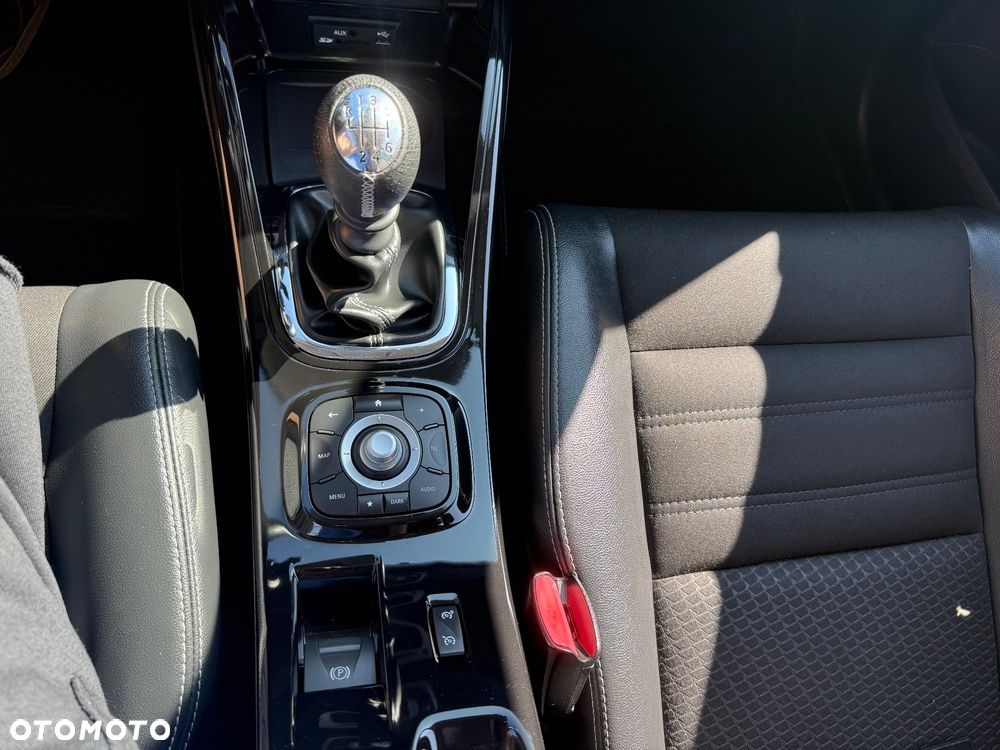 Renault Megane ENERGY TCe 130 BOSE EDITION - 30