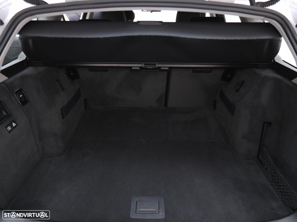 BMW 320 d Touring - 13