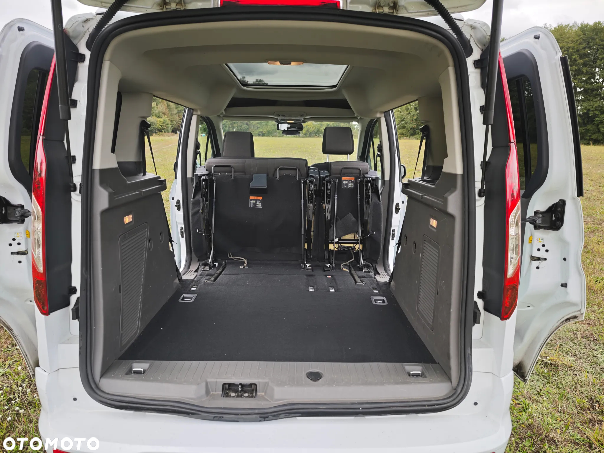 Ford Tourneo Connect 1.5 EcoBlue Active - 13