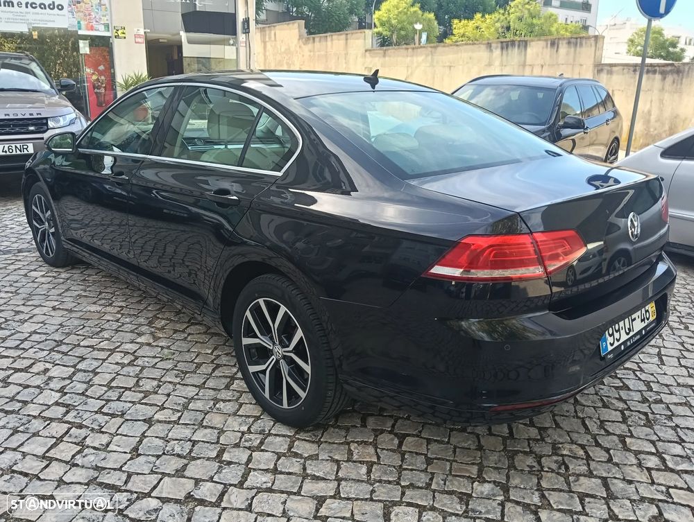 Volkswagen Passat 2.0 TDI Highline DSG — fotografia 29