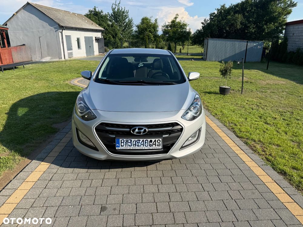 Hyundai i30 1.6 D Classic + - 3