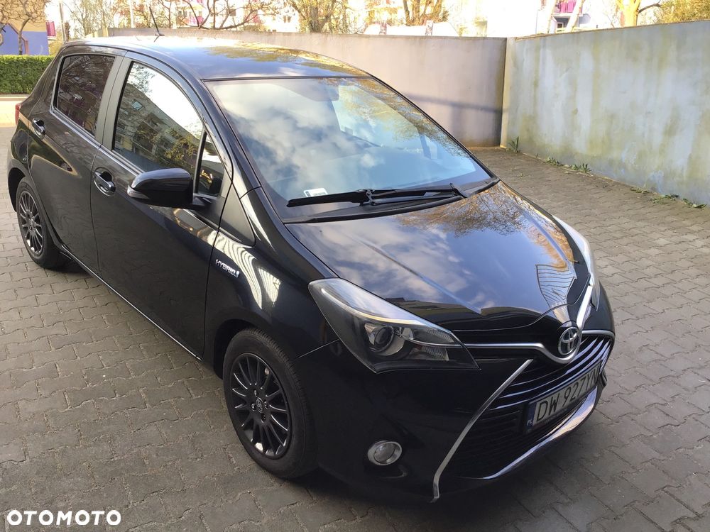 Toyota Yaris Hybrid 100 Premium EU6 - 2