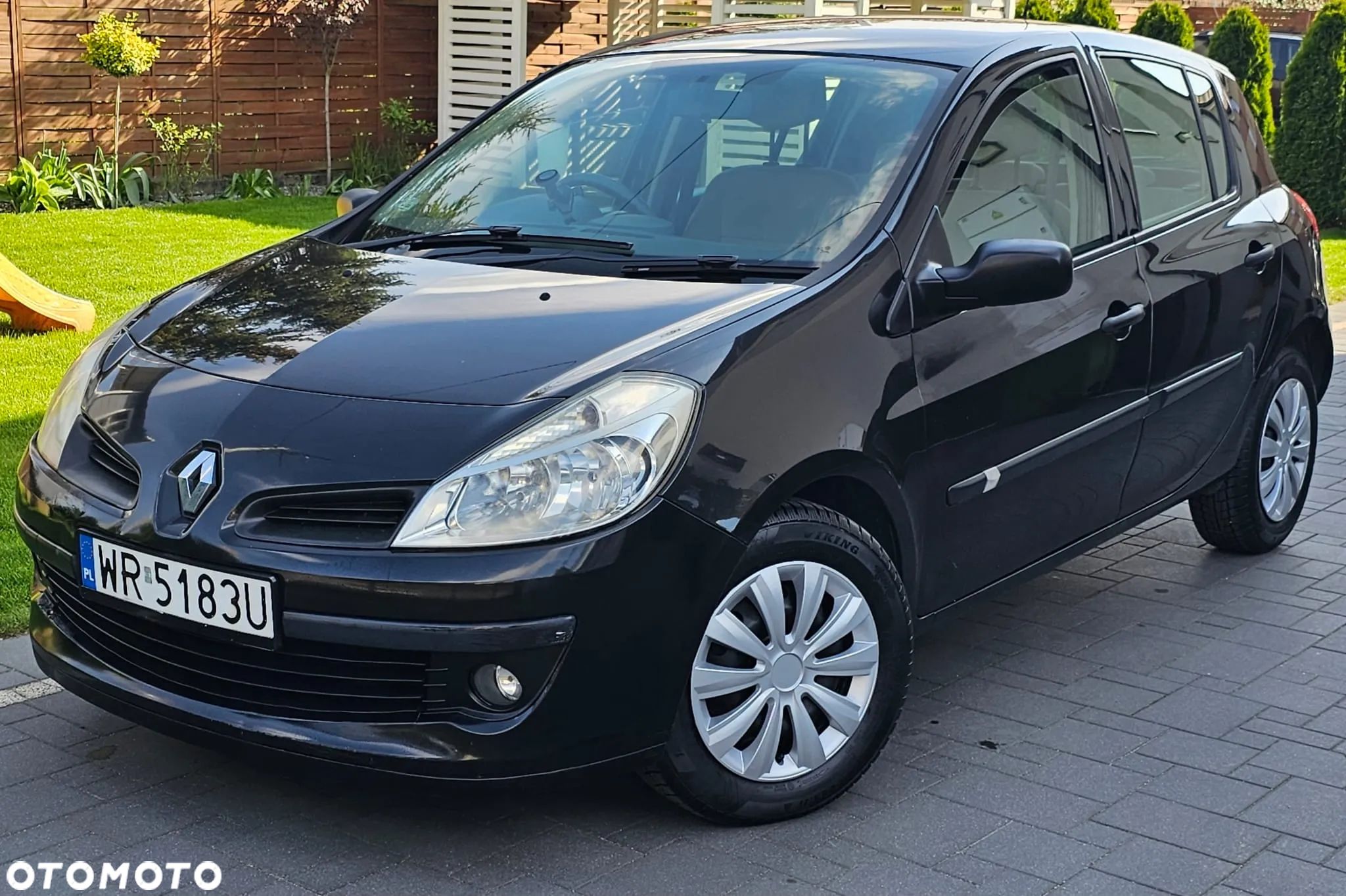Renault Clio 1.4 16V Confort Dynamique - 1
