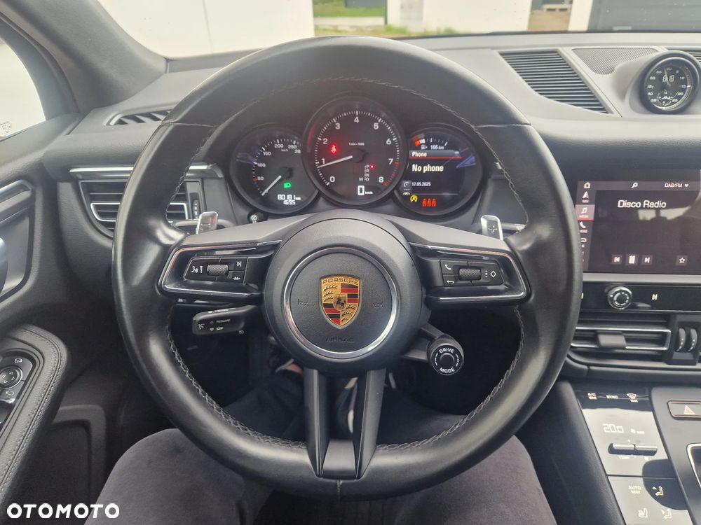 Porsche Macan Standard - 26