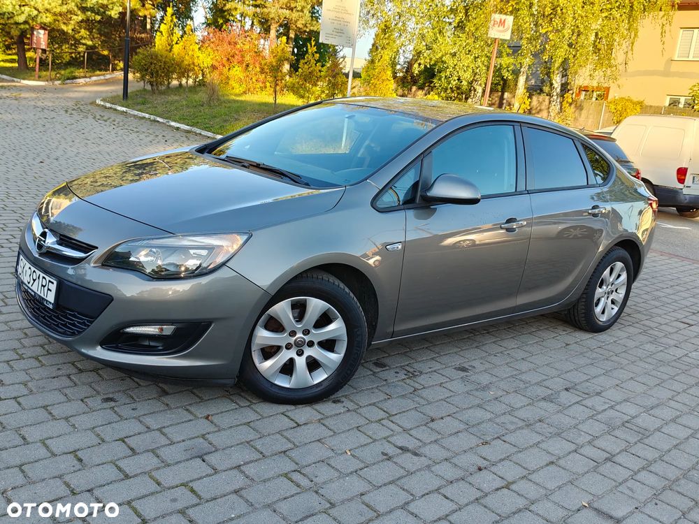 Opel Astra 1.6 Cosmo - 28