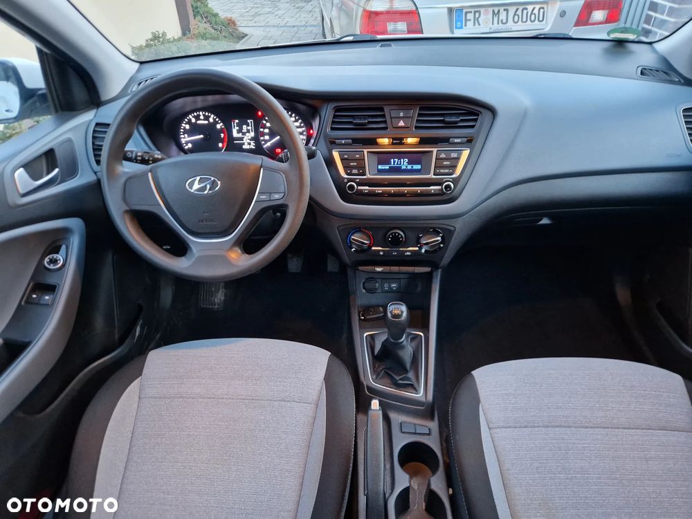Hyundai i20 1.2 - 13