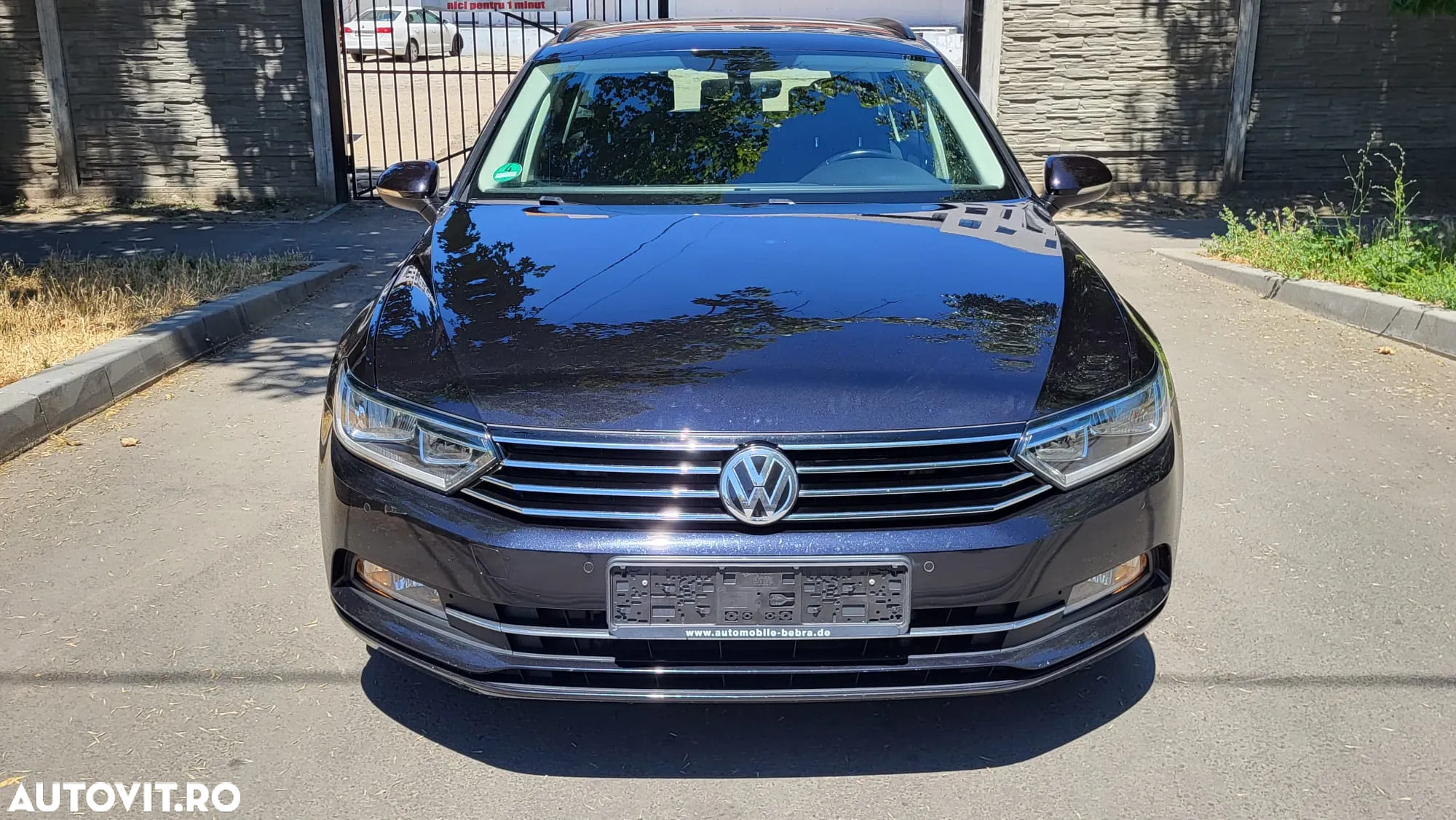Volkswagen Passat - 2
