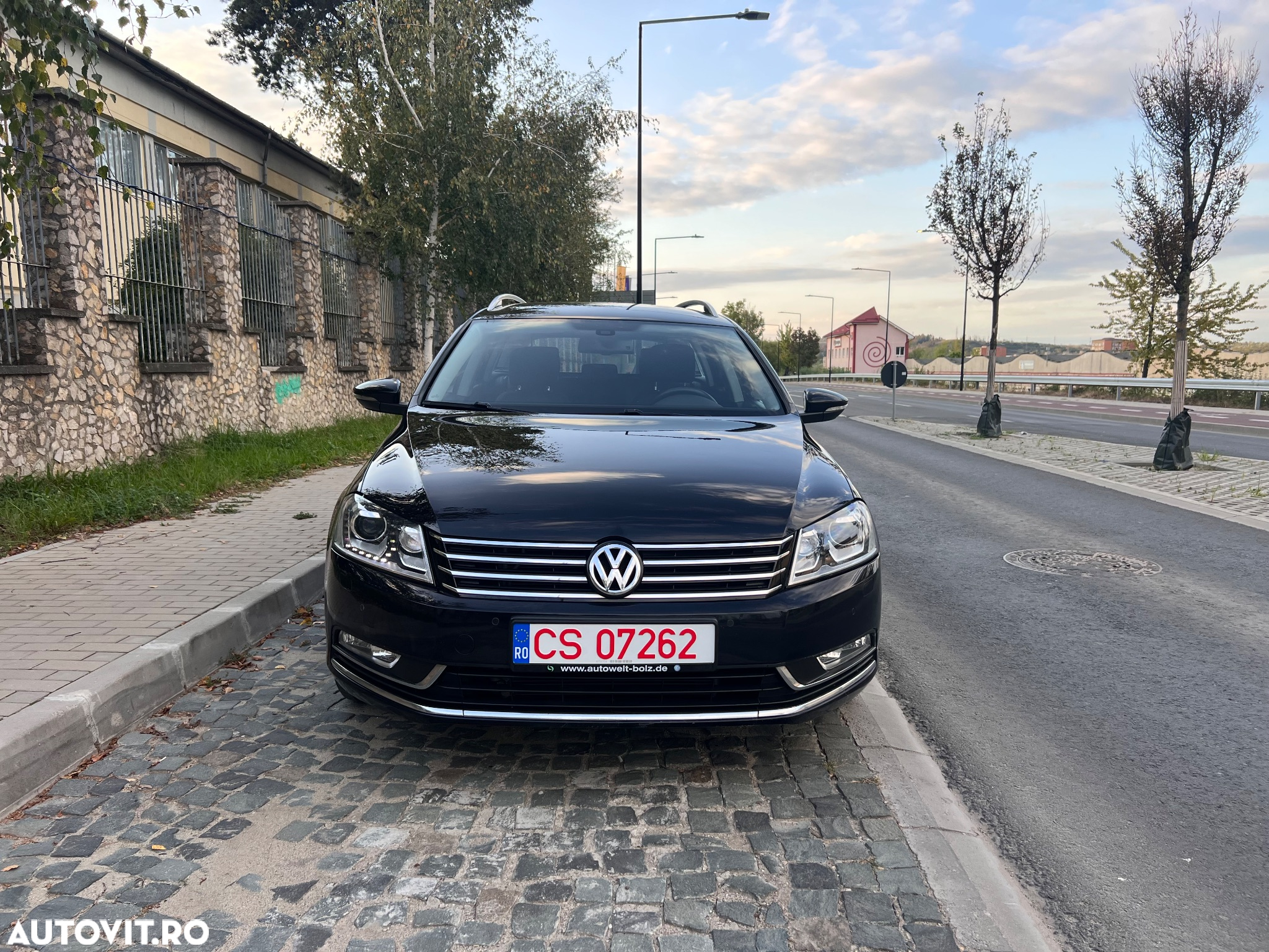 Volkswagen Passat Variant 2.0 TDI Blue TDI DSG Highline - 9
